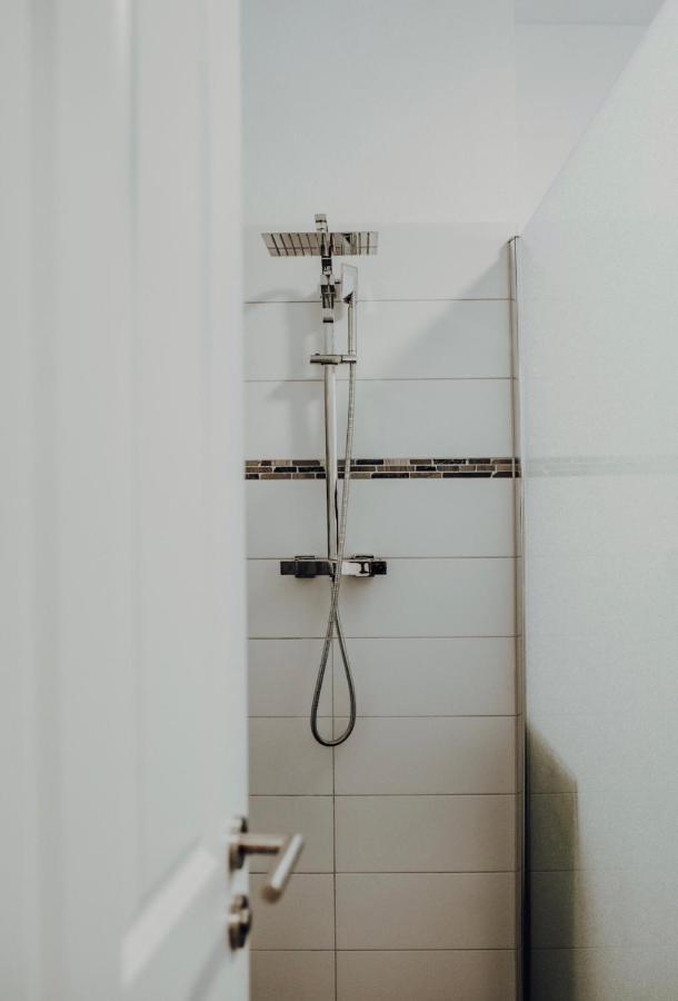 Mayen, Baeckerstr, Privatzimmer Nr1, Innenstadt, Naehe Nuerburgring & Burg Eltz, Gemeinschaftsbad Luaran gambar